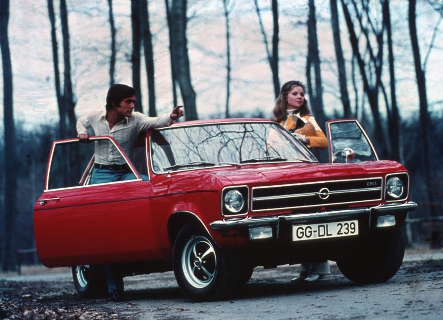  Opel Ascona Deluxe 2-Door (A) 1974 года  (фото 2 из 2)